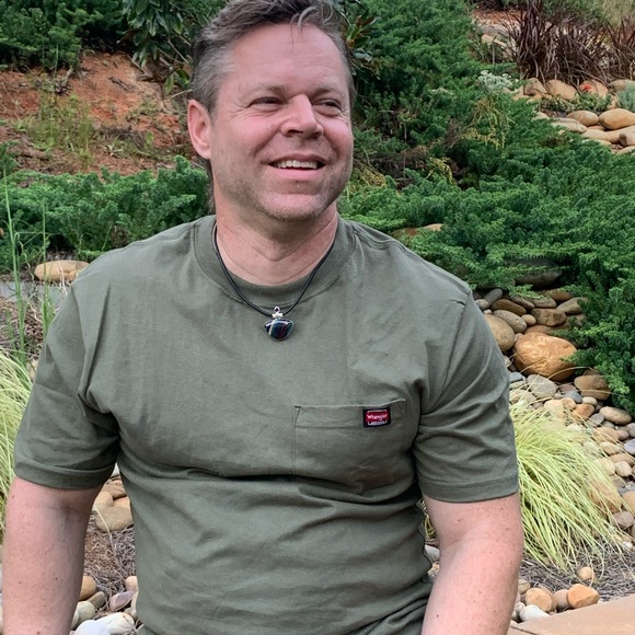 Artisan Surfboard Acrylic & Amethyst Necklace - Picture 5 of 8